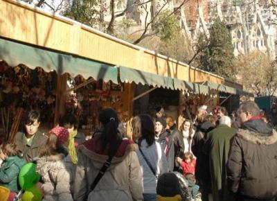 Weihnachtsmarkt von der Sagrada Familia